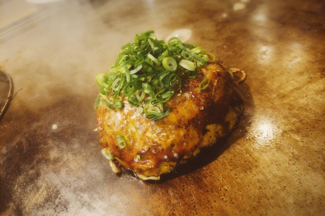 Discover Hiroshima Okonomiyaki: A Vegetarian Delight!